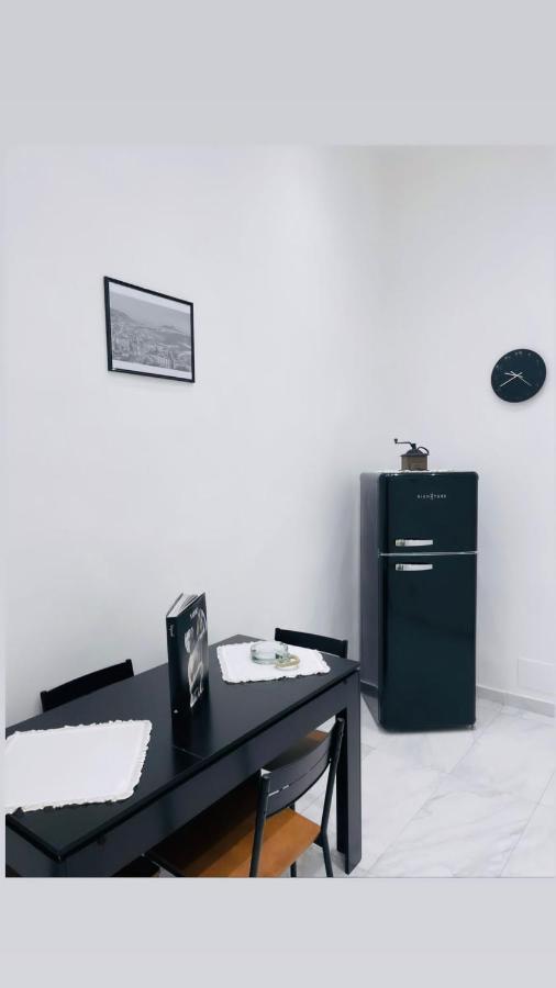 Residenza Marvin De Curtis Apartment Napoli Ngoại thất bức ảnh