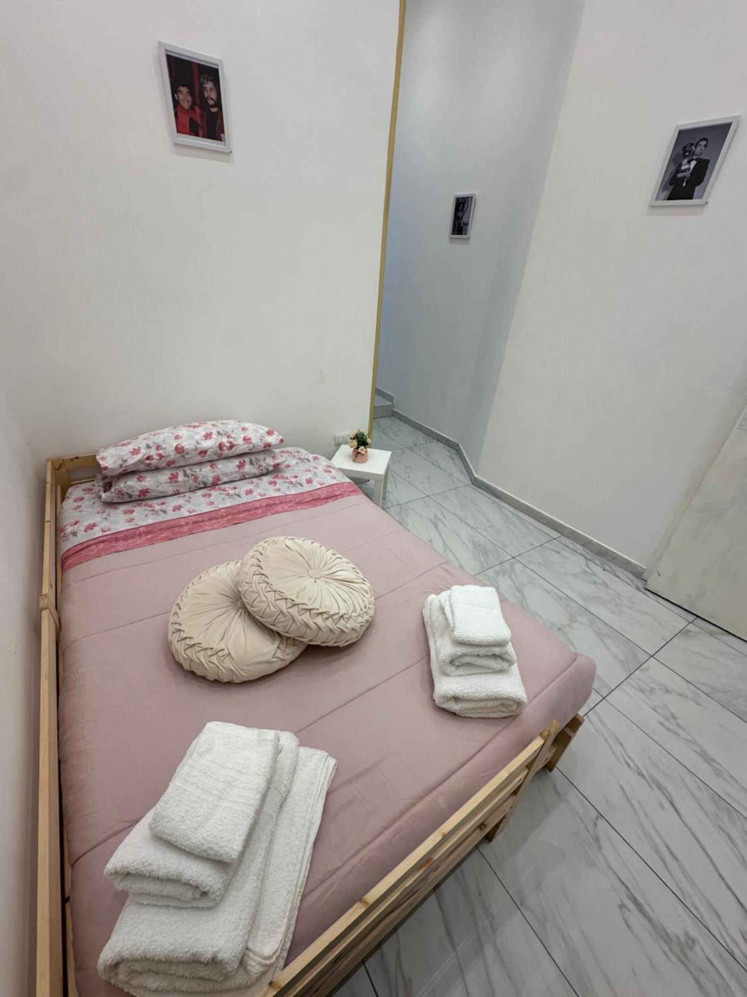 Residenza Marvin De Curtis Apartment Napoli Ngoại thất bức ảnh